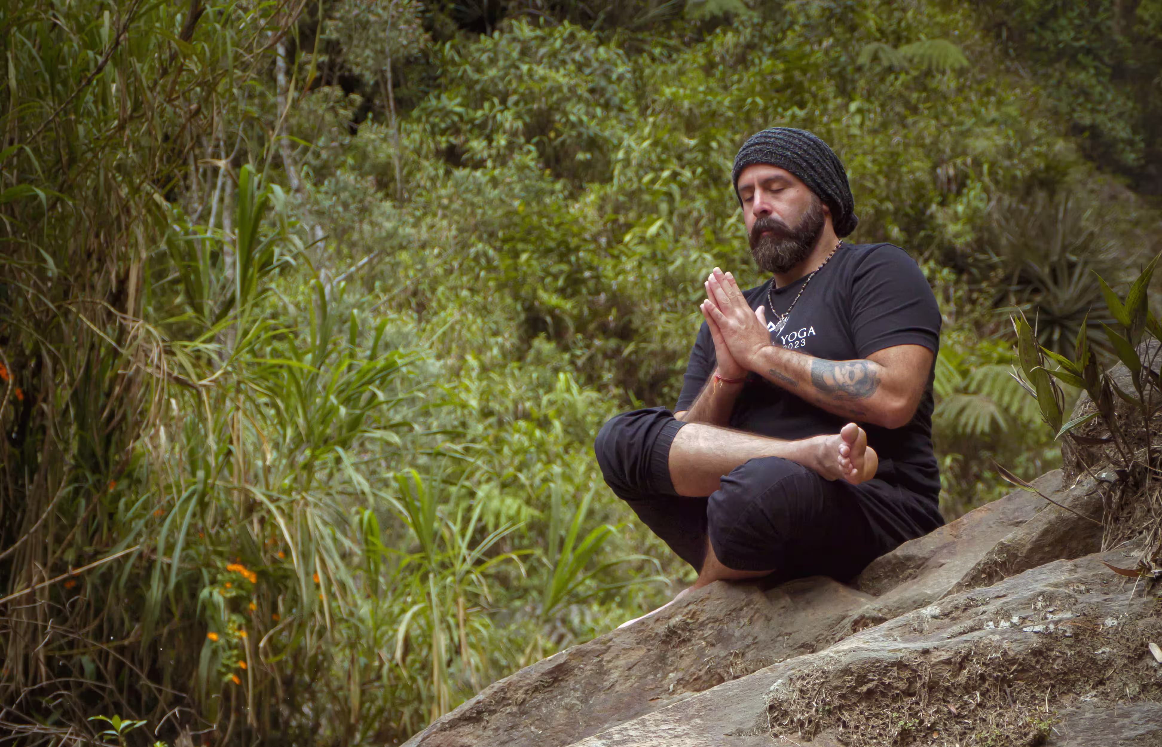 Gustavo Plaza teaching yoga