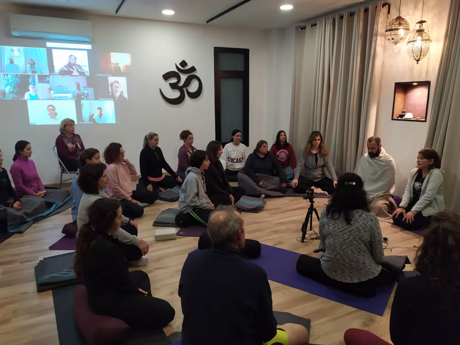 A meditation and wisdom dialogue in Madrid